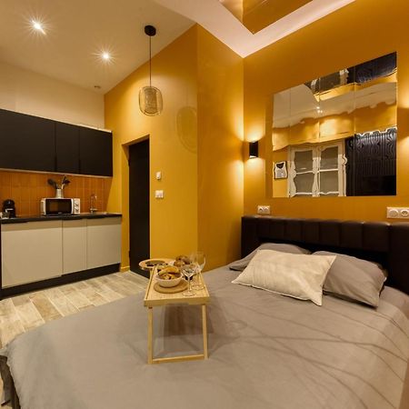 Deluxe Spa Suite Caramel Sweetness Мелюн Екстериор снимка