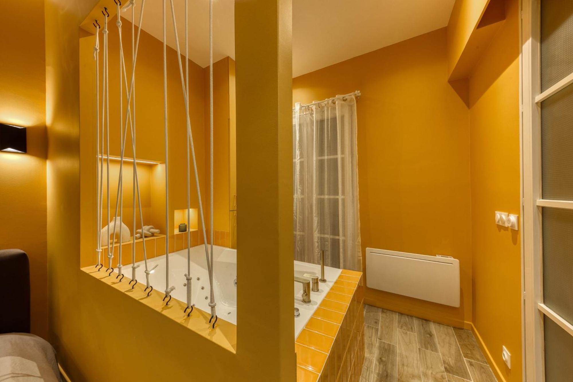 Deluxe Spa Suite Caramel Sweetness Мелюн Екстериор снимка
