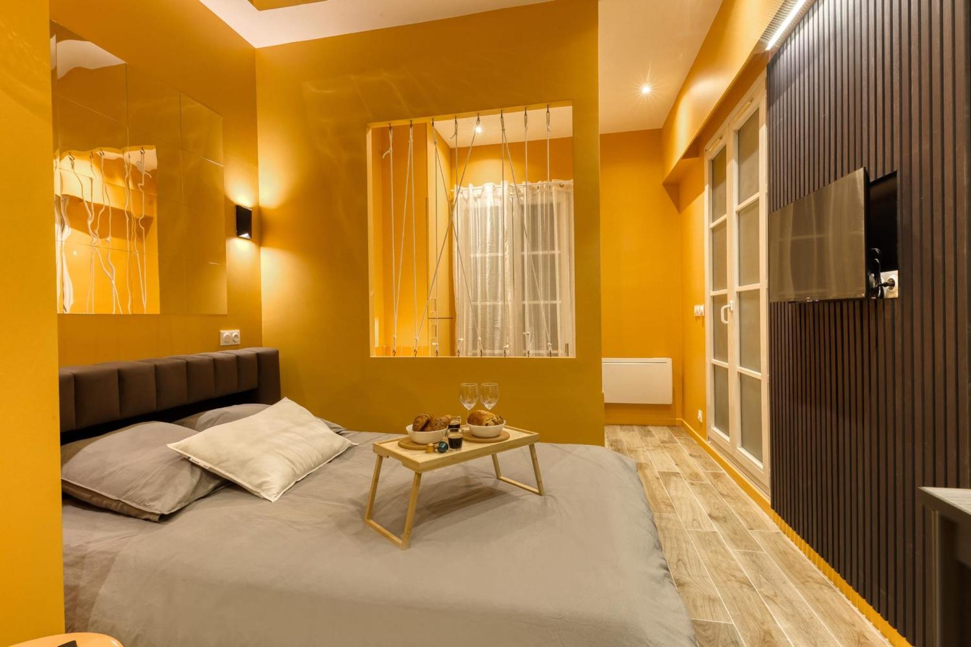 Deluxe Spa Suite Caramel Sweetness Мелюн Екстериор снимка