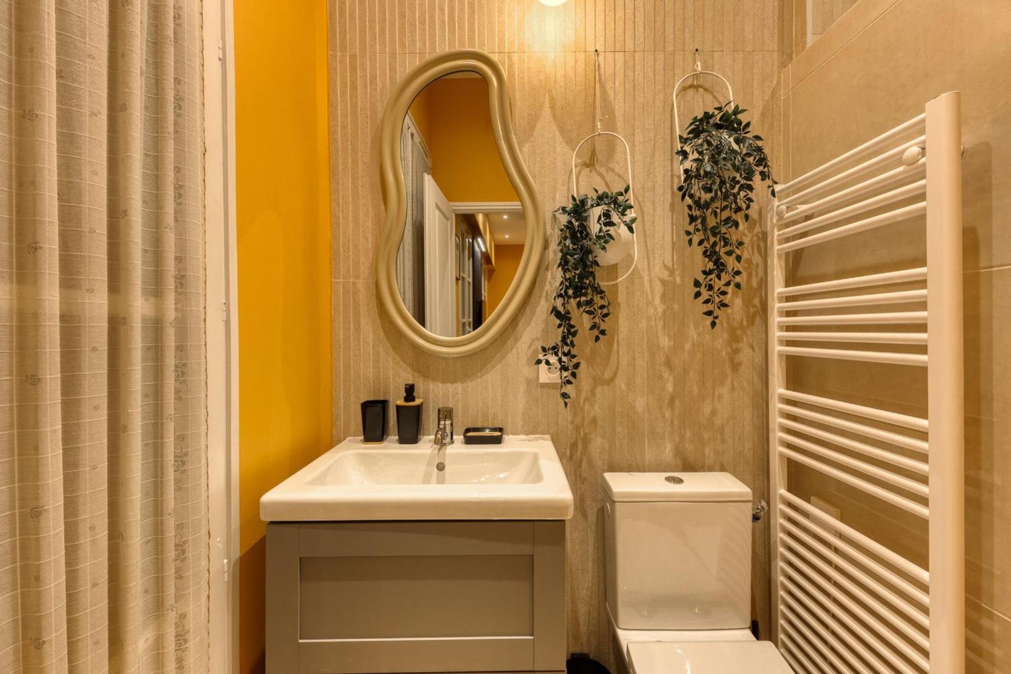 Deluxe Spa Suite Caramel Sweetness Мелюн Екстериор снимка
